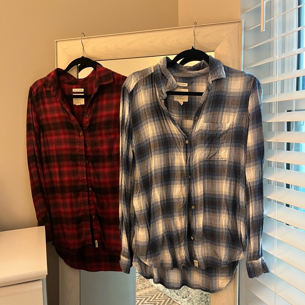American Eagle Set of 2 Flannels